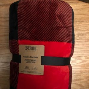 VICTORIA SECRET PINK SHERPA BLANKET